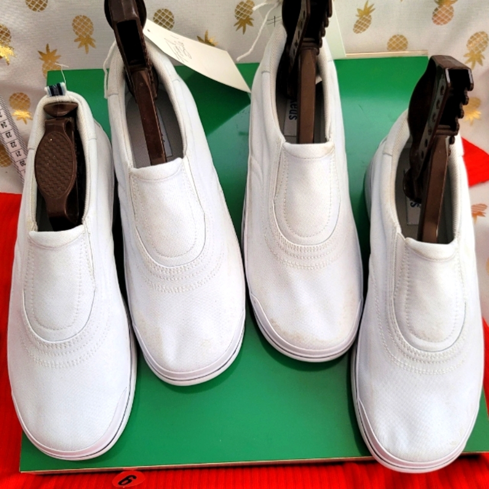 KEDS , White Slip-On Sneakers . Price Is For Each Pair .❗️